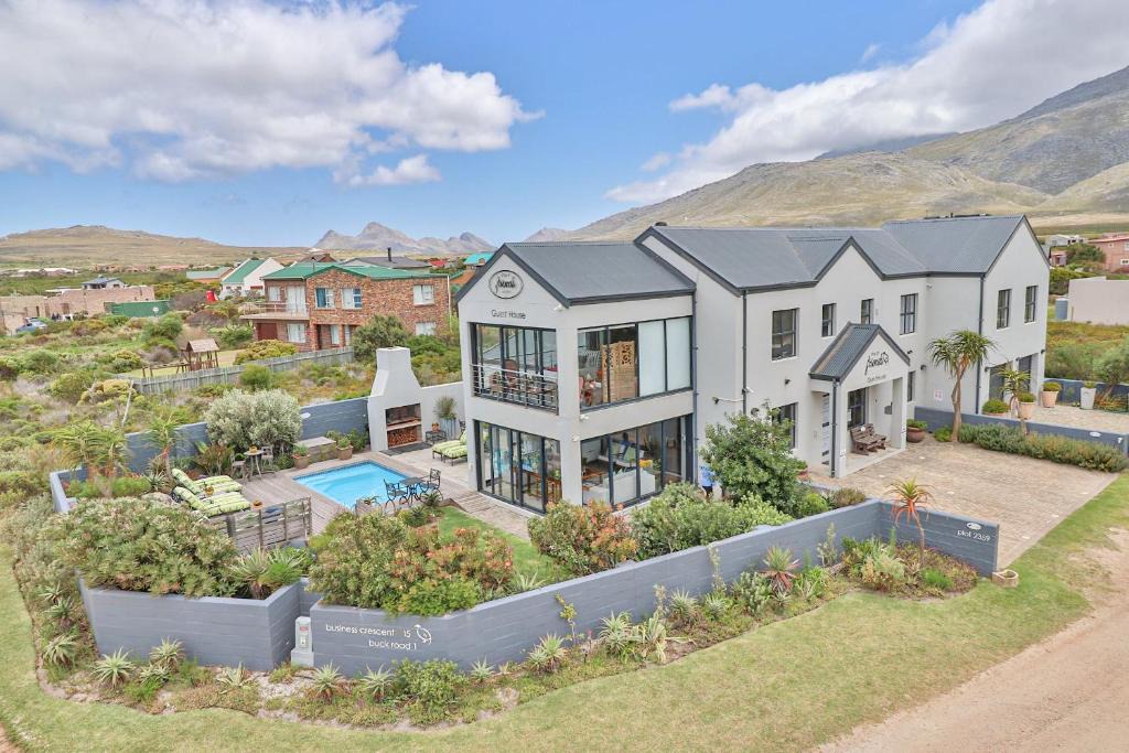 Stay At Friends | Betty's Bay