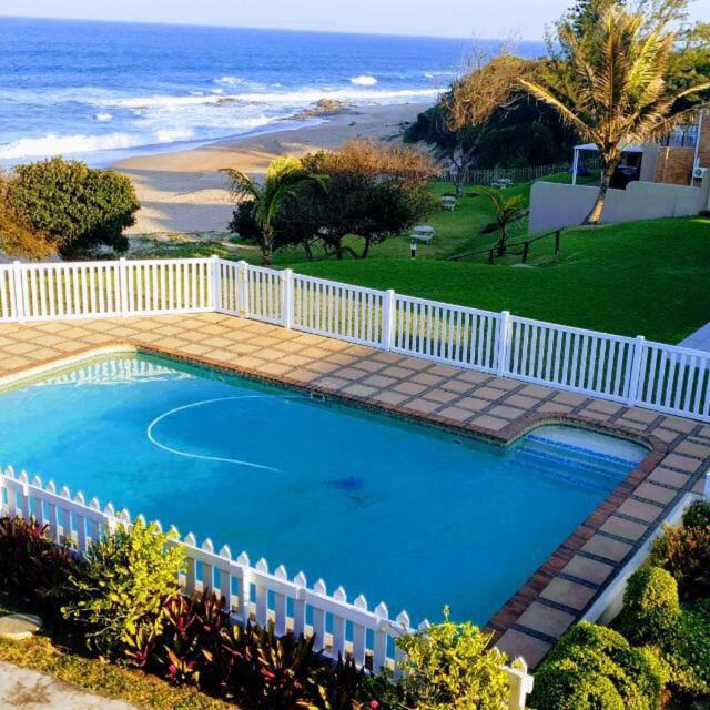 Hibberdene Apartment | Step On the BEACH