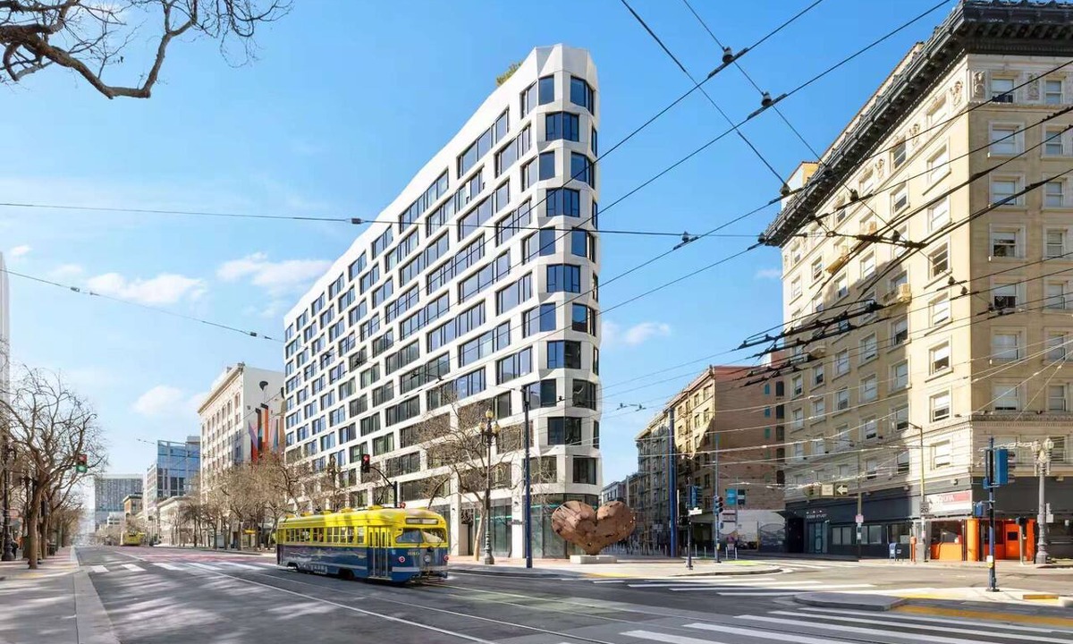Tenderloin Hotel | Steps to Union Square + Rooftop Bar & Gym