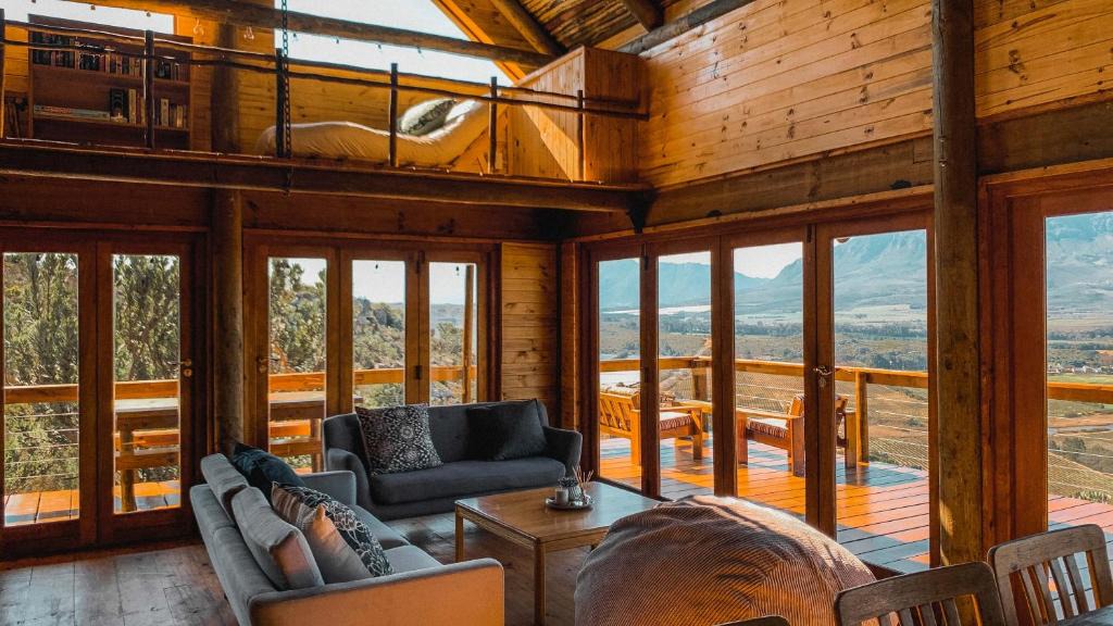 Wolseley House | Stonewood Mountain Cabin