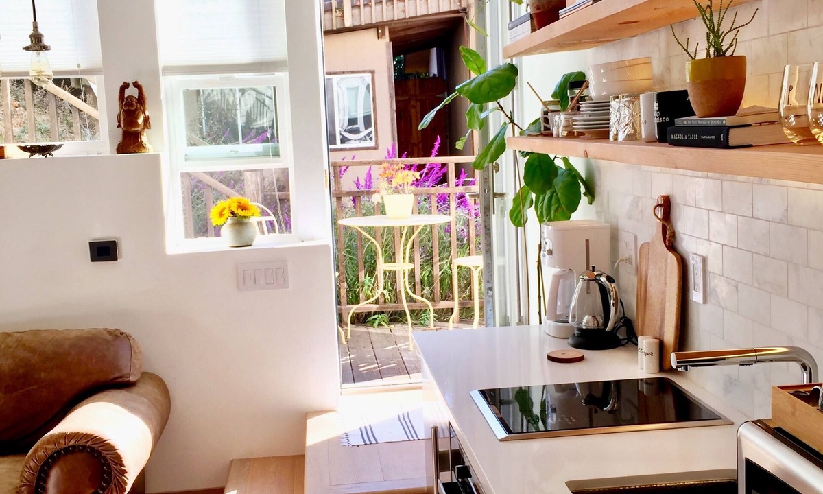 Montclair Apartment | Studio A - Modern Montclair Studio complete kitchen, bathroom plus loft sleeps 4