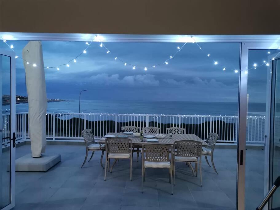 L'Agulhas House | Stunning beachfront spacious family home