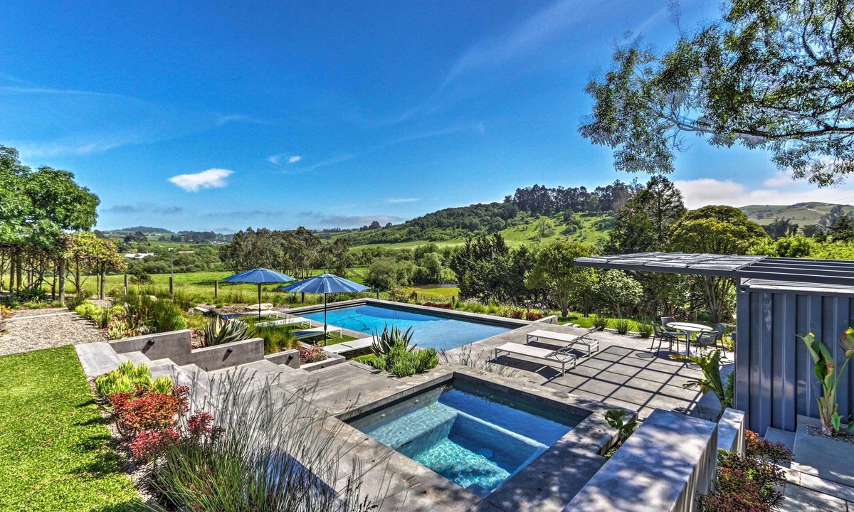 Freestone House | Stunning Sonoma Home with Spectacular Pool, Gardens, and Views