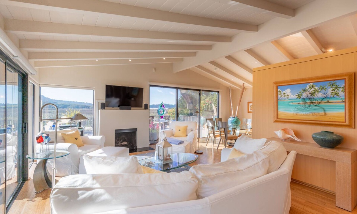Carmel Point House | Stunning views, Walk to Ocean Ave Carmel-By-The-Sea, Private, Gated grounds