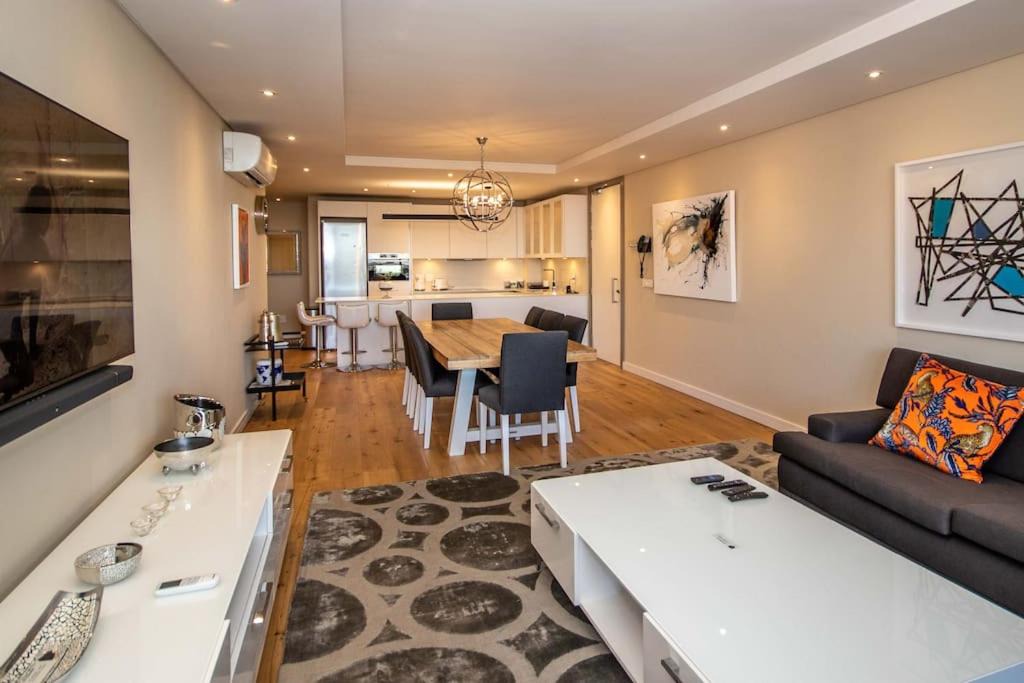 The Glengariff | Three Anchor Bay