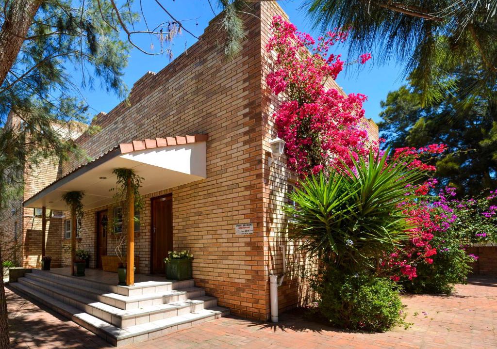 Colchester House | Sundune Guest House