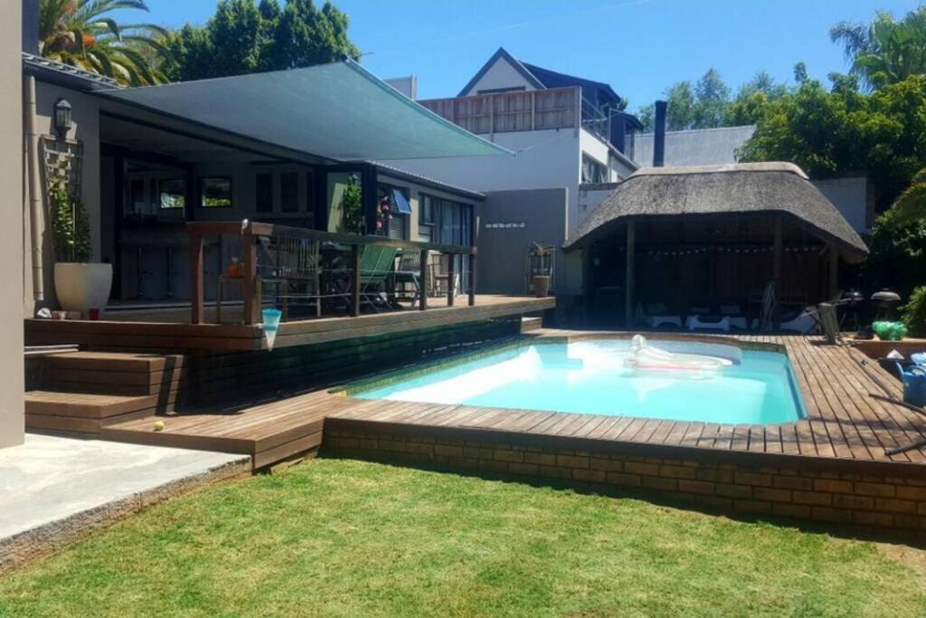 Eikenbosch House | Sunny Open living family home in the Winelands