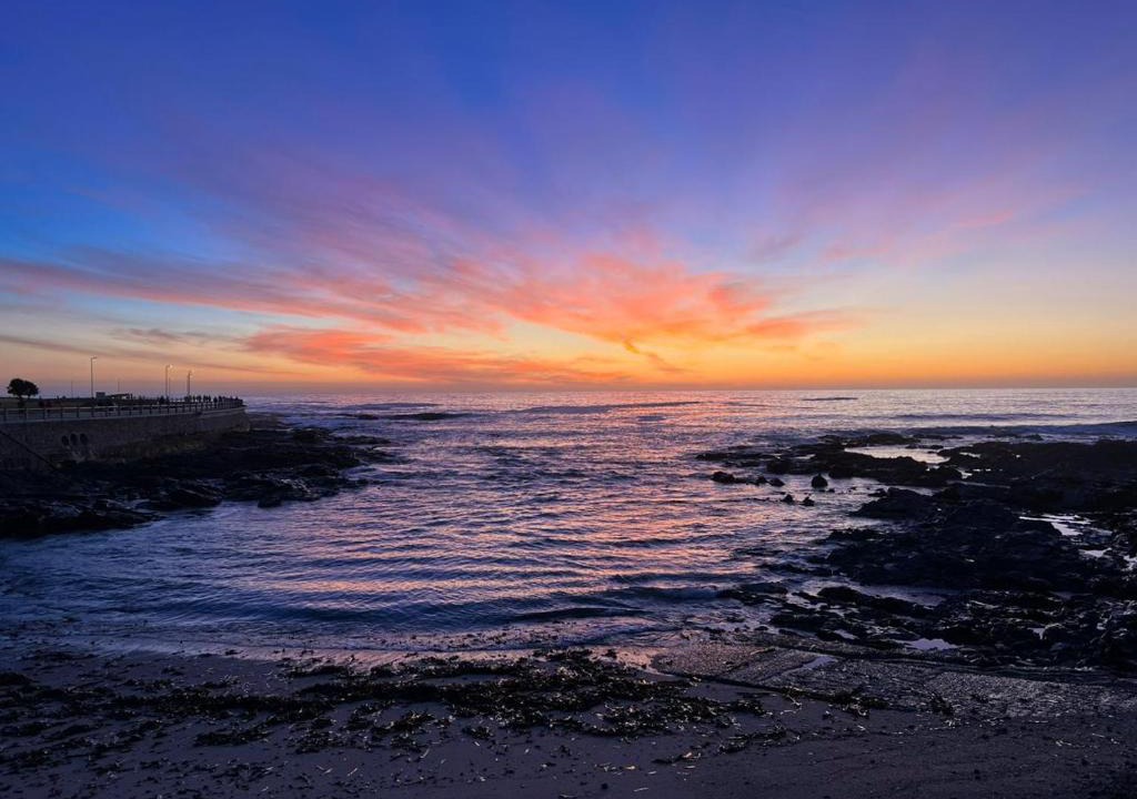 Mouille Point Apartment | Sunset Retreat at Bay Point
