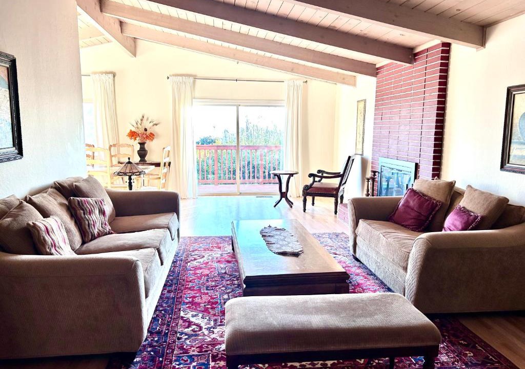 El Cerrito Apartment | Sunset View