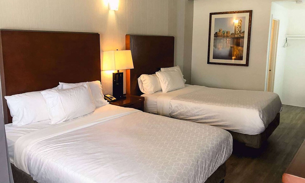 North San Jose Hotel | Super 8 by Wyndham San Jose Airport