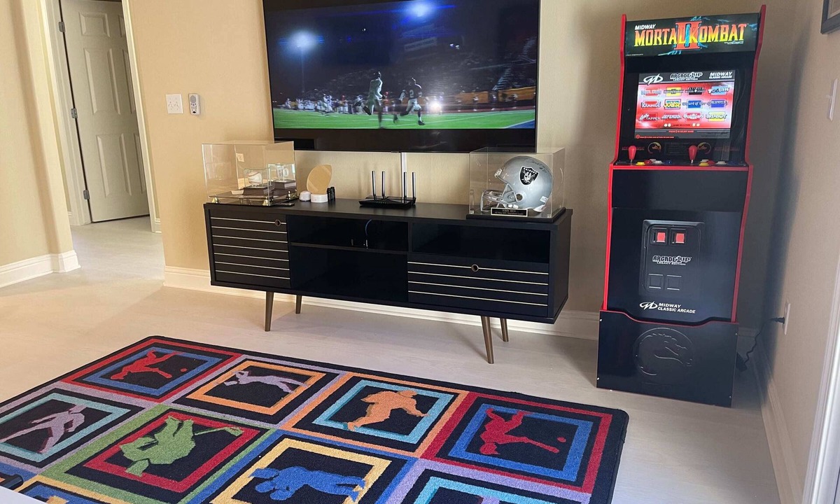 Santa Clara Condo | SUPER BOWL 7 MINUTES AWAY - LEVI'S STADIUM Themed 2bedApt w BEST location fully stocked 2 parking