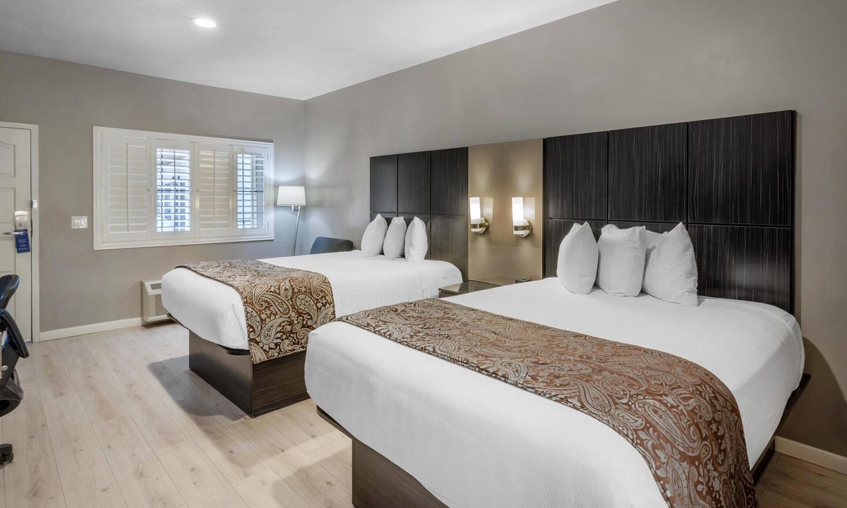 Santa Clara Hotel | SureStay Plus by Best Western Santa Clara Silicon Valley