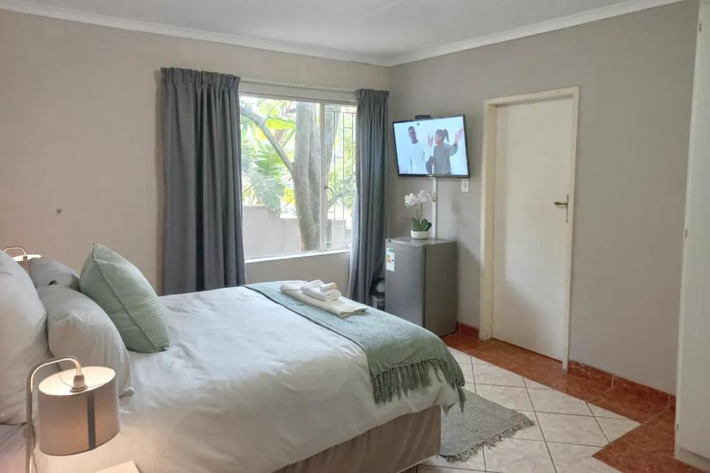 Moreleta Park Apartment | T-Blom Moreleta Park
