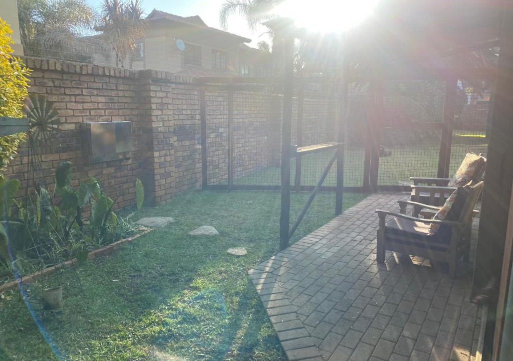 Benoni Bed & Breakfast | Tal Trees Siesta