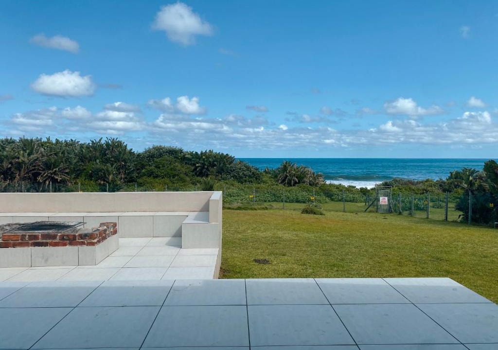 Port Edward House | Tamassa Holiday Home on the Beach, in Port Edward
