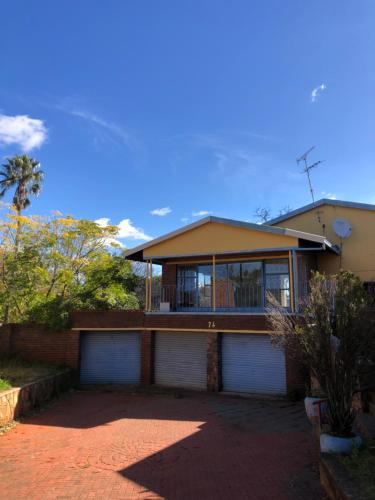 Greater Johannesburg Metropolitan Area House | Tebogo Holiday Home