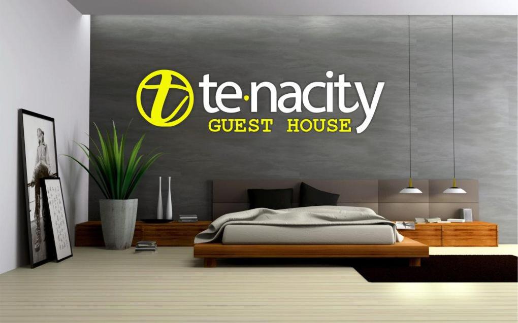 Mahikeng House | Tenacity Guesthouse - Riviera Park