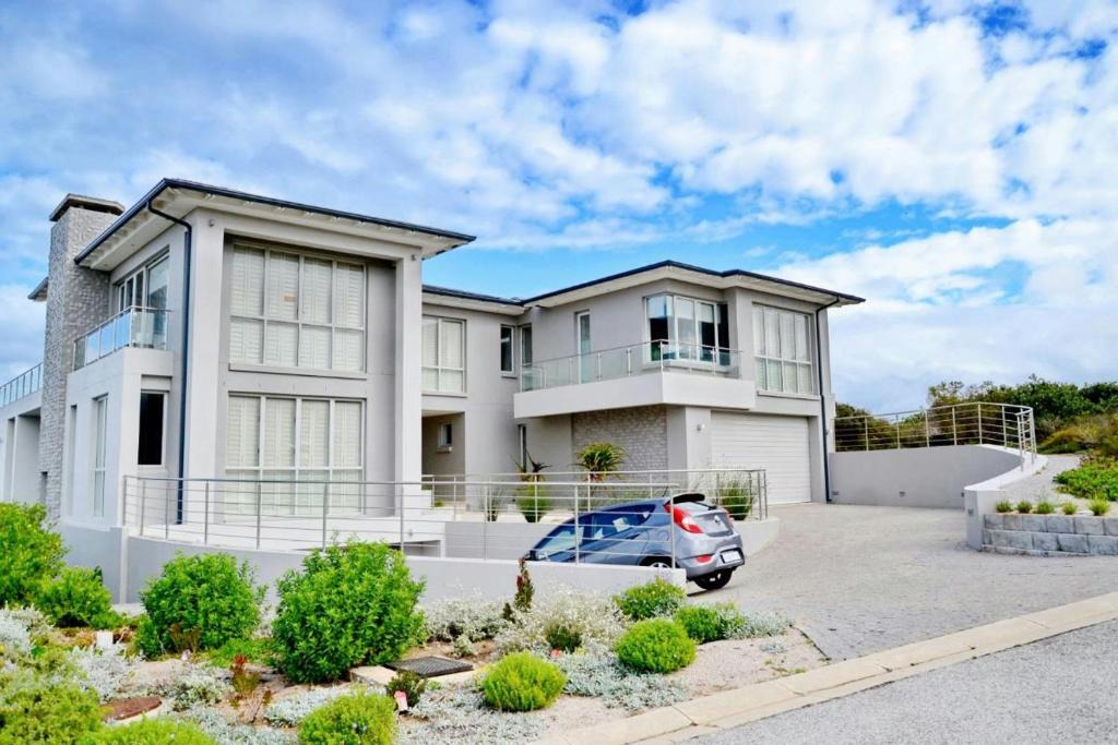 Pinnacle Point Villa | The Ambience