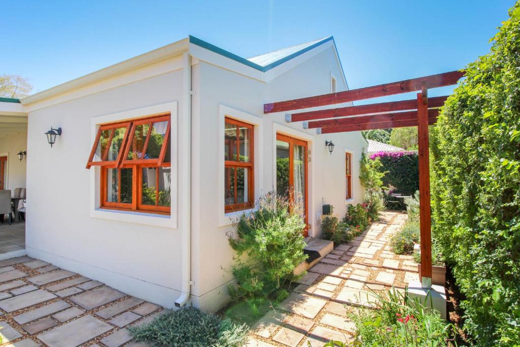 Montagu Apartment | The Annexe at No. 5