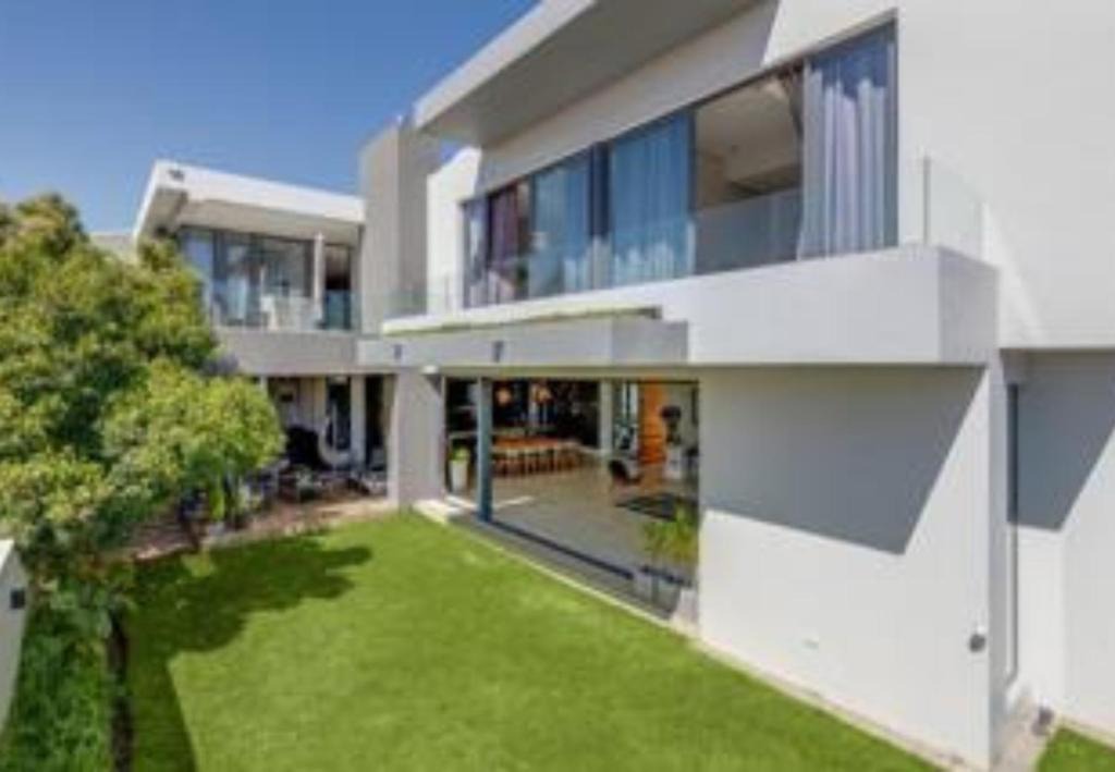 Umhlanga House | The Bayview Resort