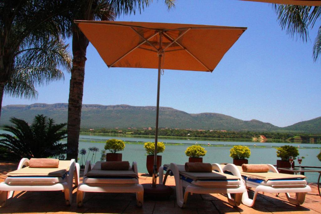 Hartbeespoort House | The Blue Crane Villa