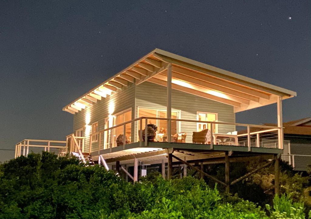 Paradise Beach House | The Blue Dragonfly