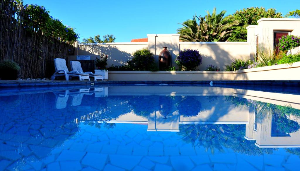 Summerstrand House | The Blue Lotus Guest House