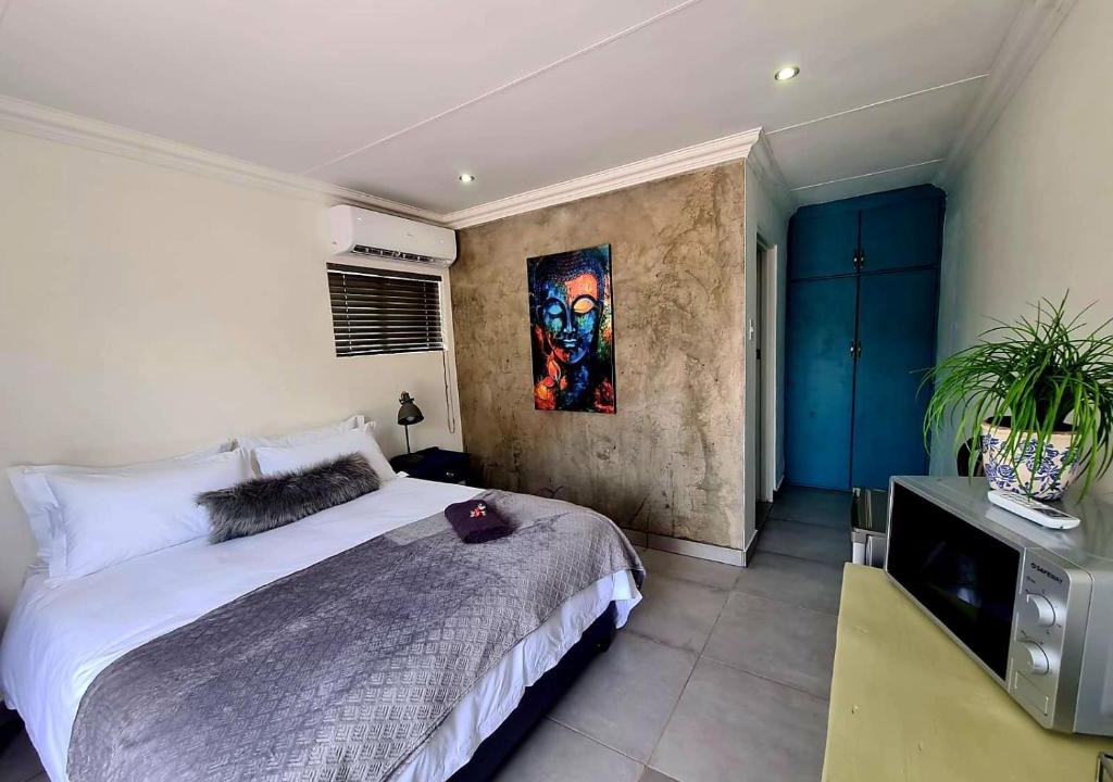 Tsantsabane House | The Fellows Guest Accommodation