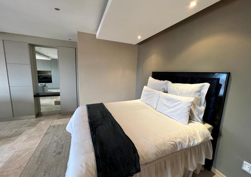 Downtown Johannesburg Apartment | The Franklin Loft - Apartment 1005