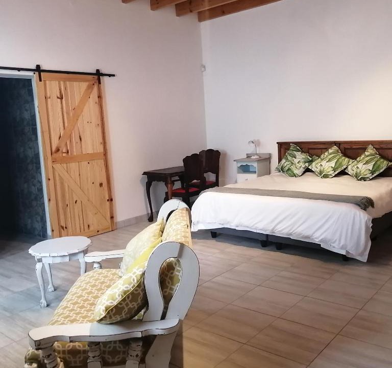 Komani House | The House Guesthouse-Fox's Lair, bachelor apartment near schools