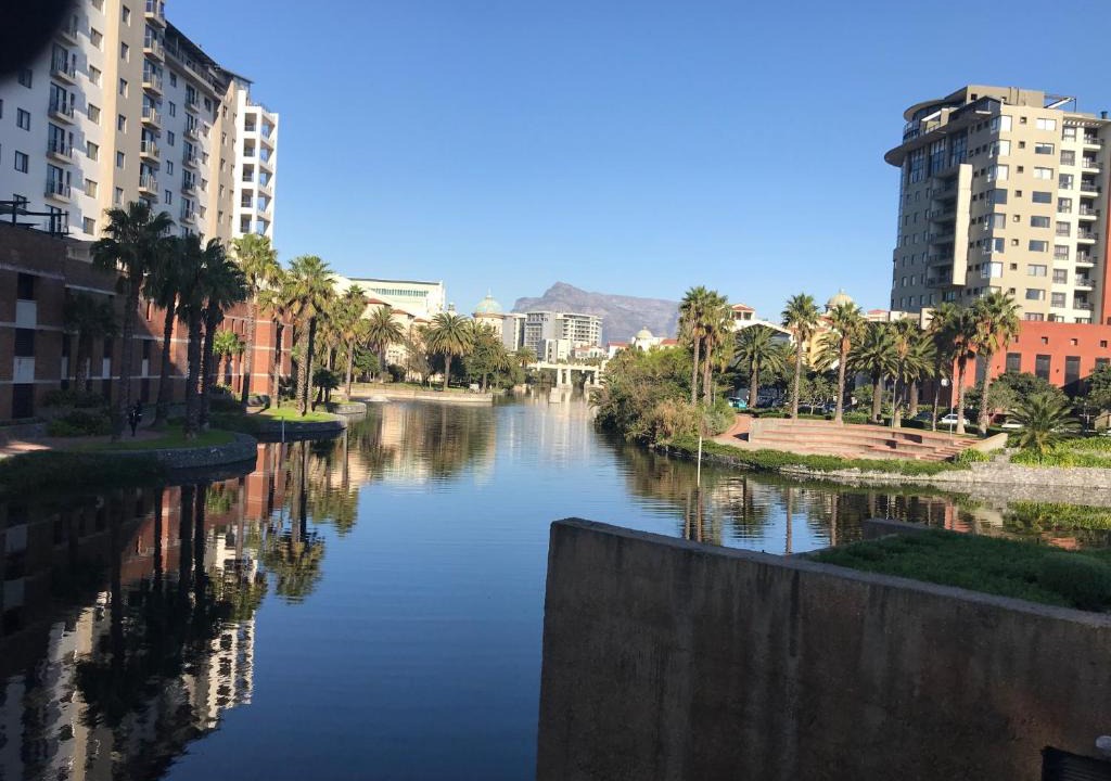 Century City Apartment | The Island Club Apartment