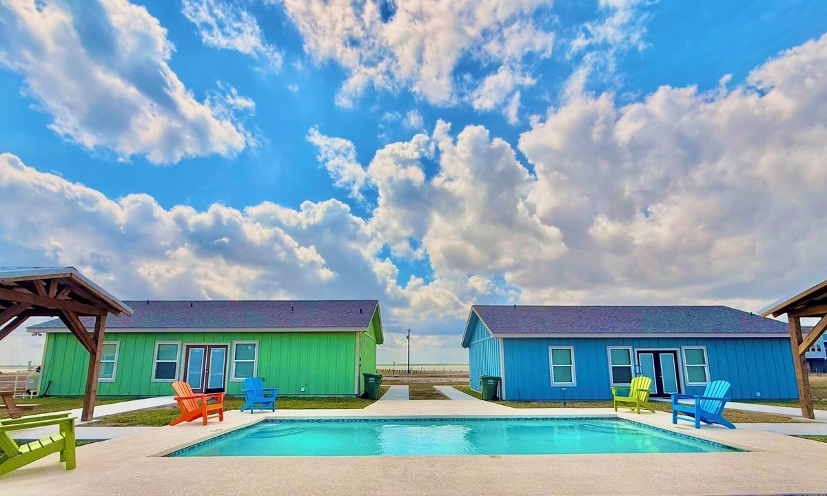 Riviera Beach House | The Landing at Riviera Beach-Blue House-3 Bedroom, 2 bath with Shared Pool