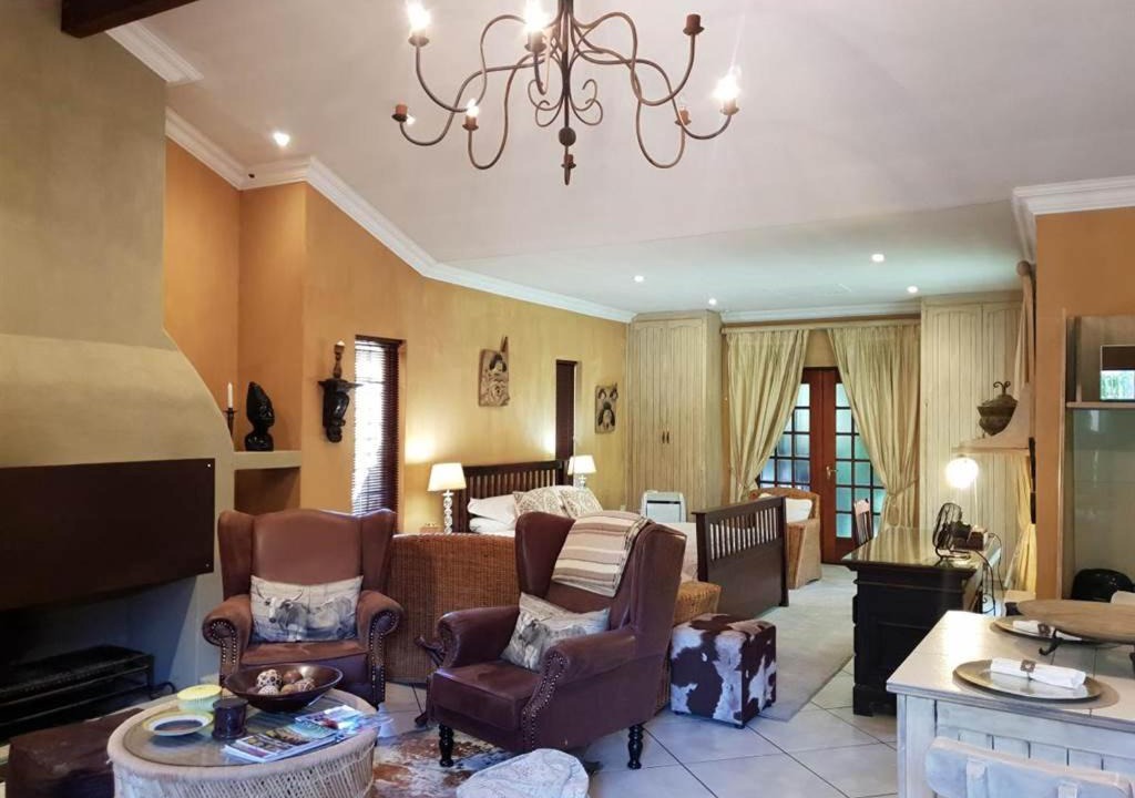 Fontainebleau Apartment | The Lemon Tree Self- Catering
