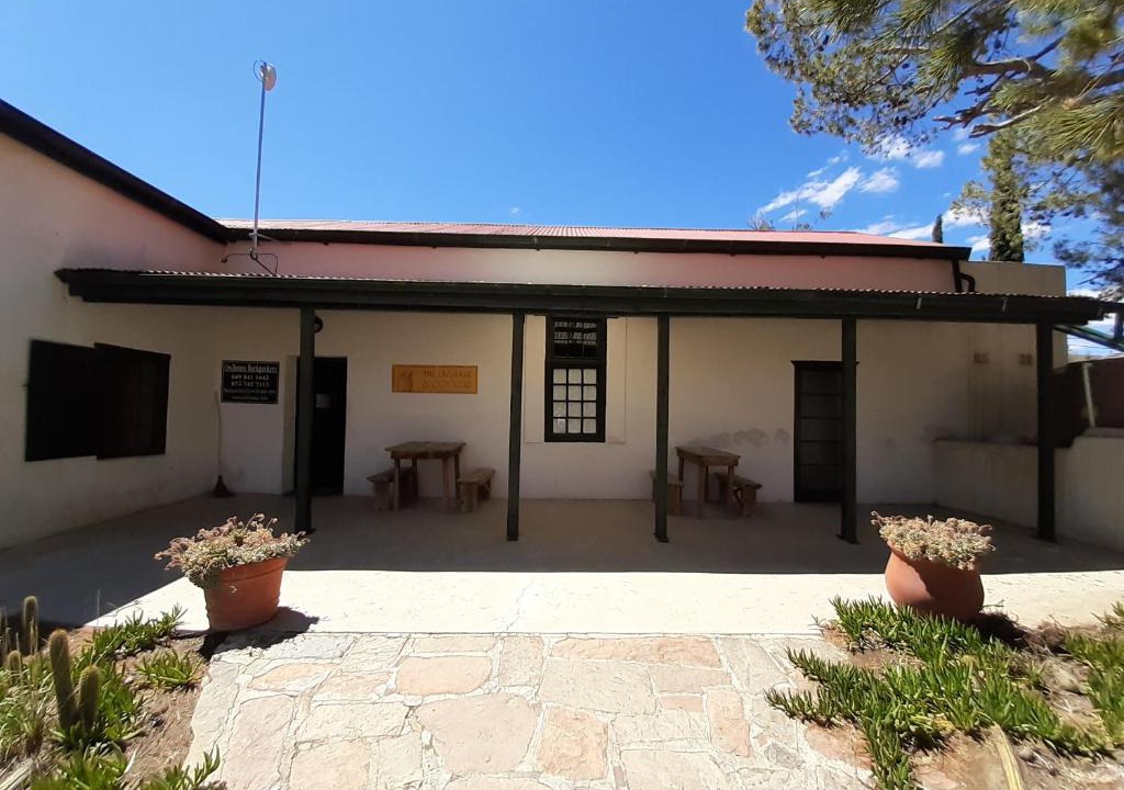 Nieu-Bethesda Hostel | The Owlhouse Backpackers