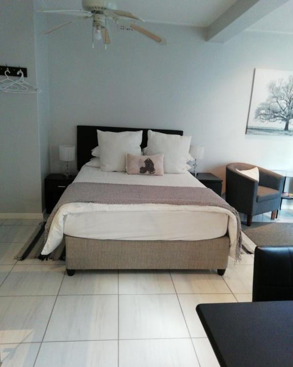 Pinelands Apartment | The Palm in Pinelands