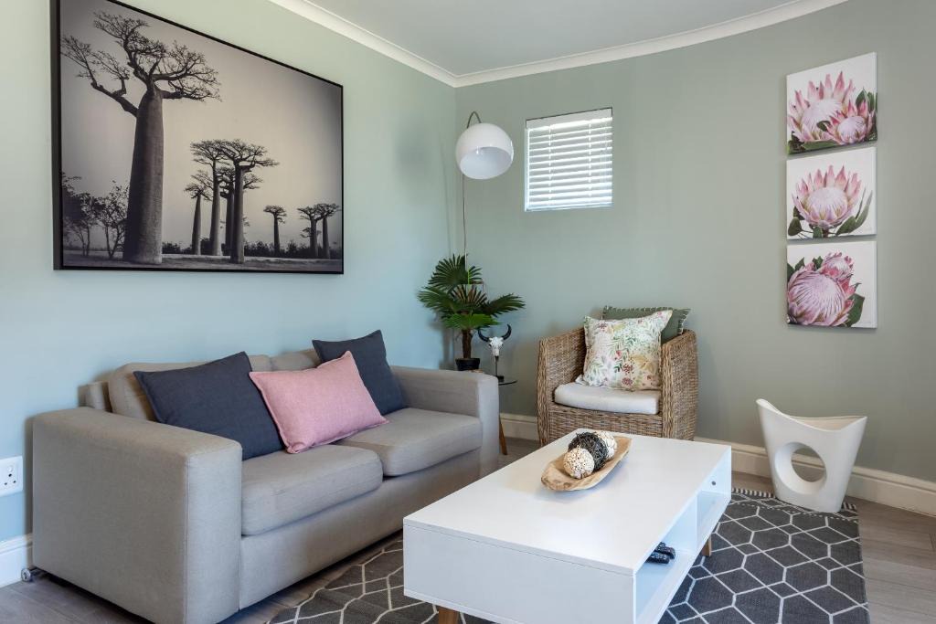 Observatory Apartment | The Paragon NOMAD Walk to Restaurants in a Trendy Central Area