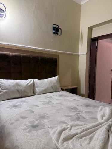 Kimberley Hotel | The Queens Hotel