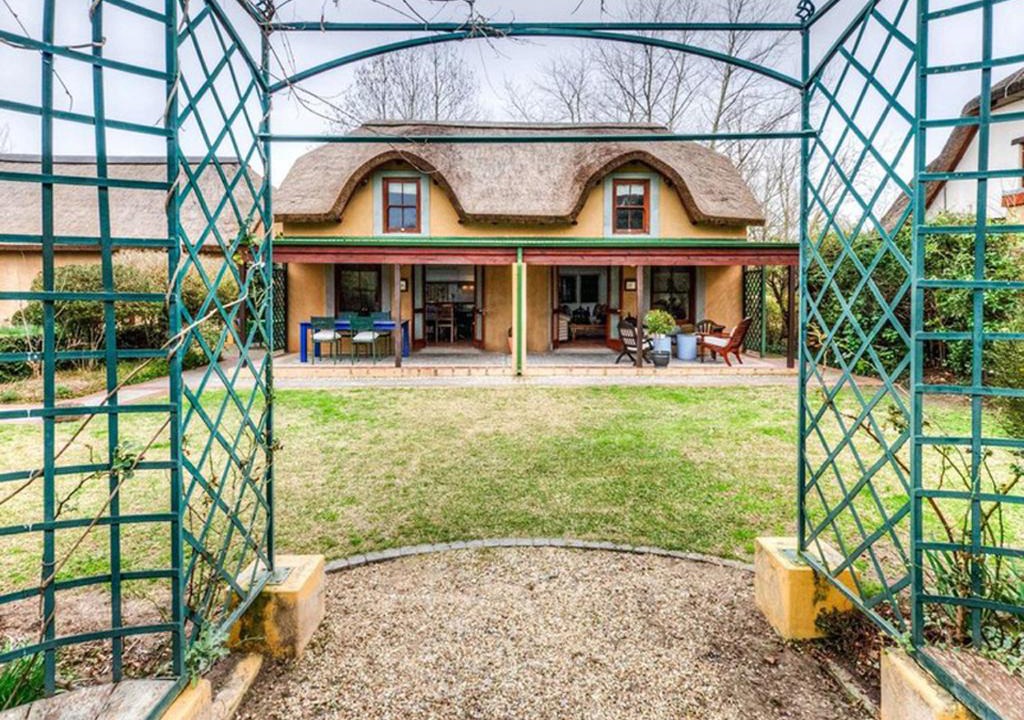 Greyton Apartment | The Red Door