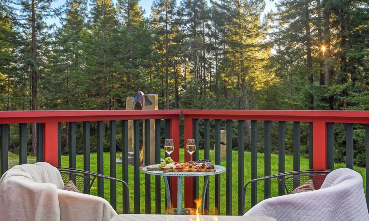 Gualala House | The Redstone House at Mendocino Stone Ranch