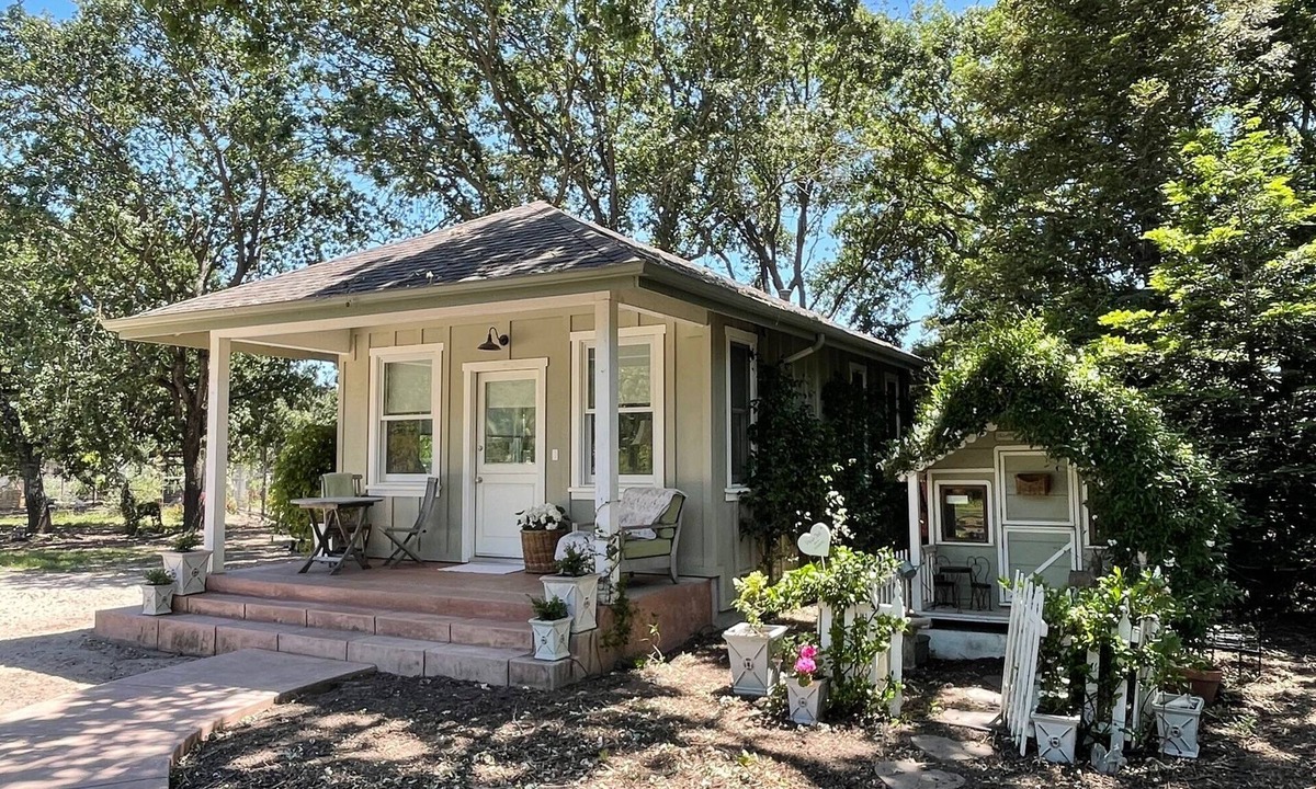 Sonoma Cottage | The Sonoma Nest, A charming farm experience