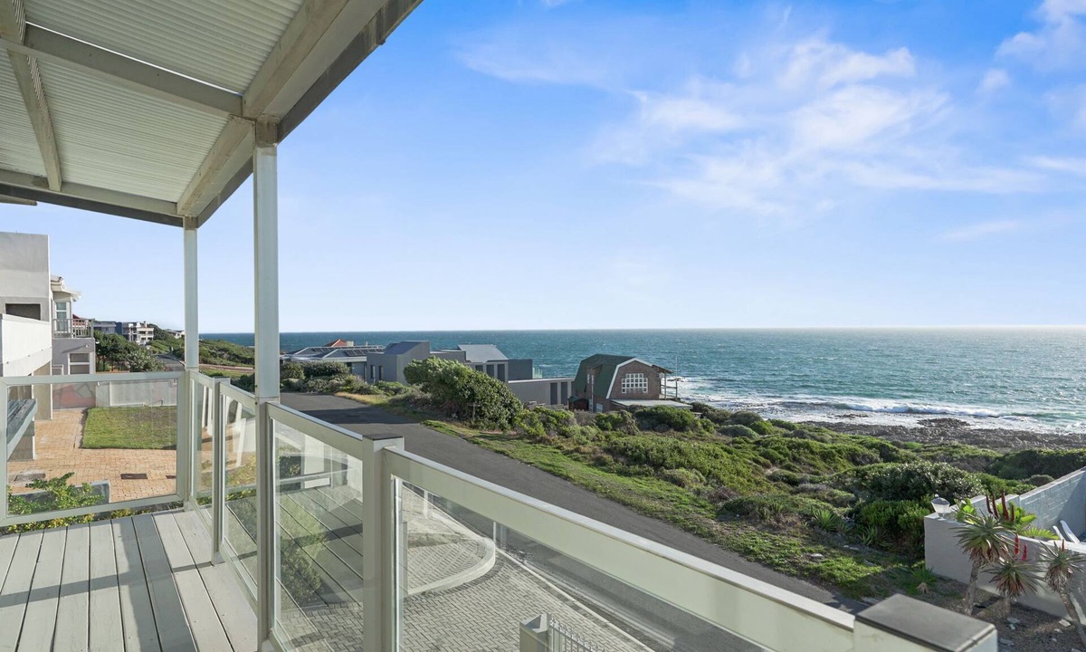 De Kelders House | The Tides at Gansbaai