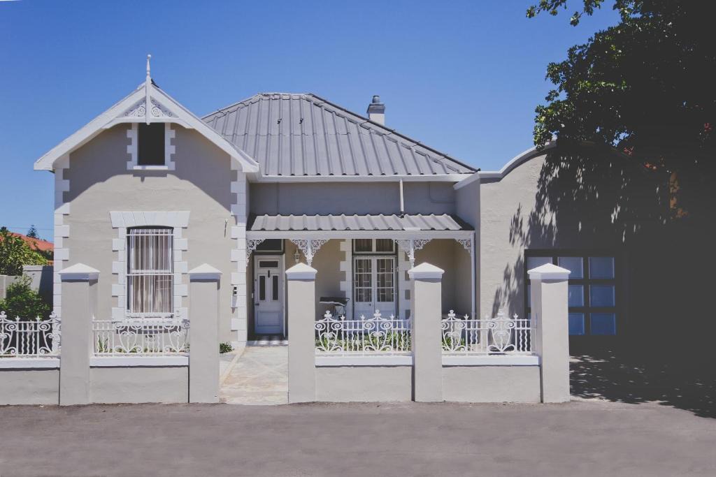 Strand Bed & Breakfast | The Victorian Strand