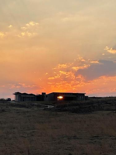 Mogale City Villa | The Villa at 40 Acres - Self-Catering Luxury Farmhouse on 16 hectares