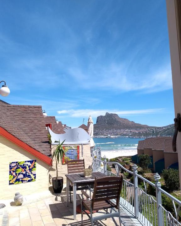 Scott Estate Apartment | The Village apartment with beach and mountain views