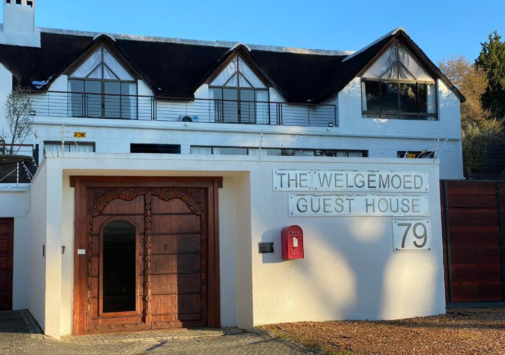 Eikenbosch House | The Welgemoed Guest House