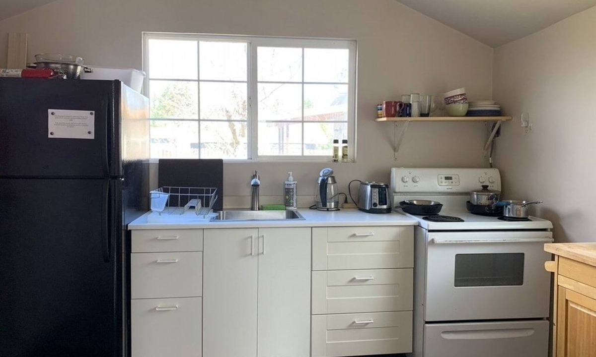 Middletown House | The Well House with outdoor seating and loft!