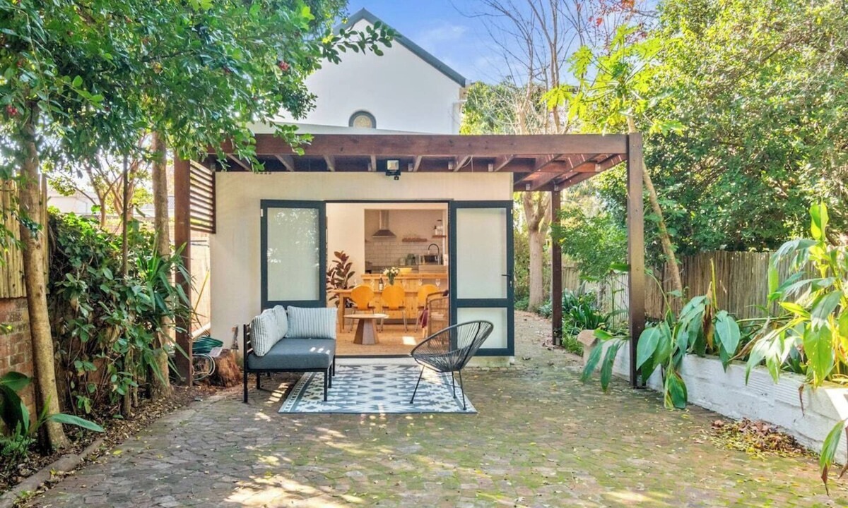 Newlands House | Three bedroom House in Newlands