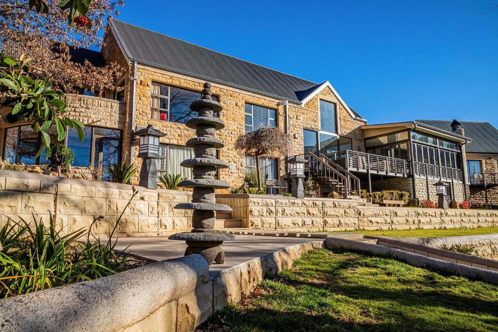 Clarens House | Titanic View - Place of Peace
