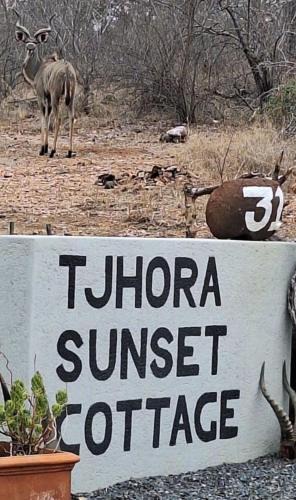 Maruleng House | Tjhora Sunset Cottage