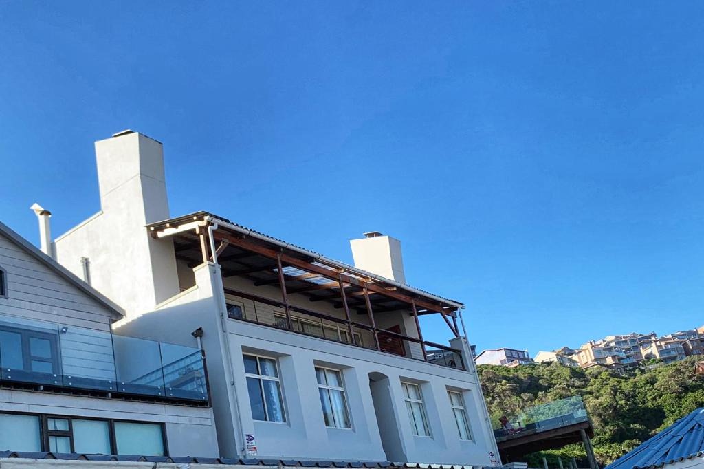 Herolds Bay House | Toms Cabin